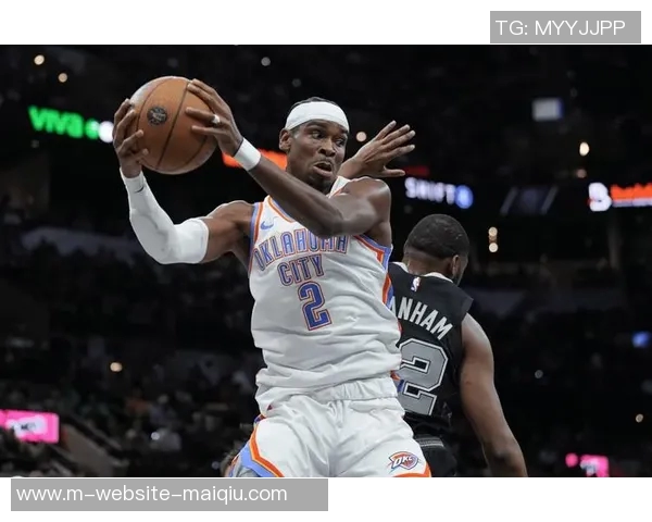 雷霆与马刺揭幕战精彩对决期待新赛季的辉煌篇章